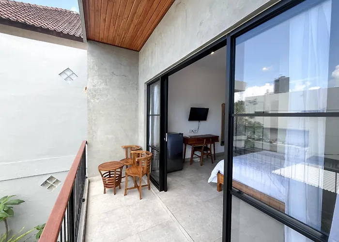 Adi Surya 3* Seminyak