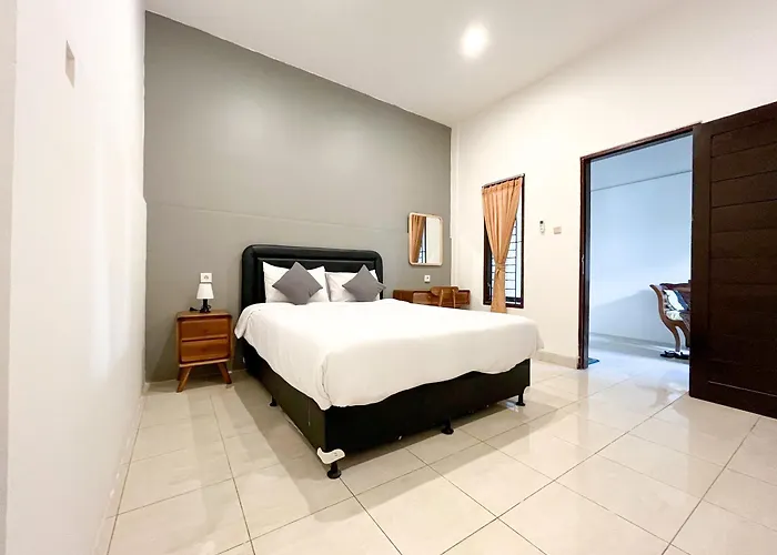 Adi Surya 3* Seminyak